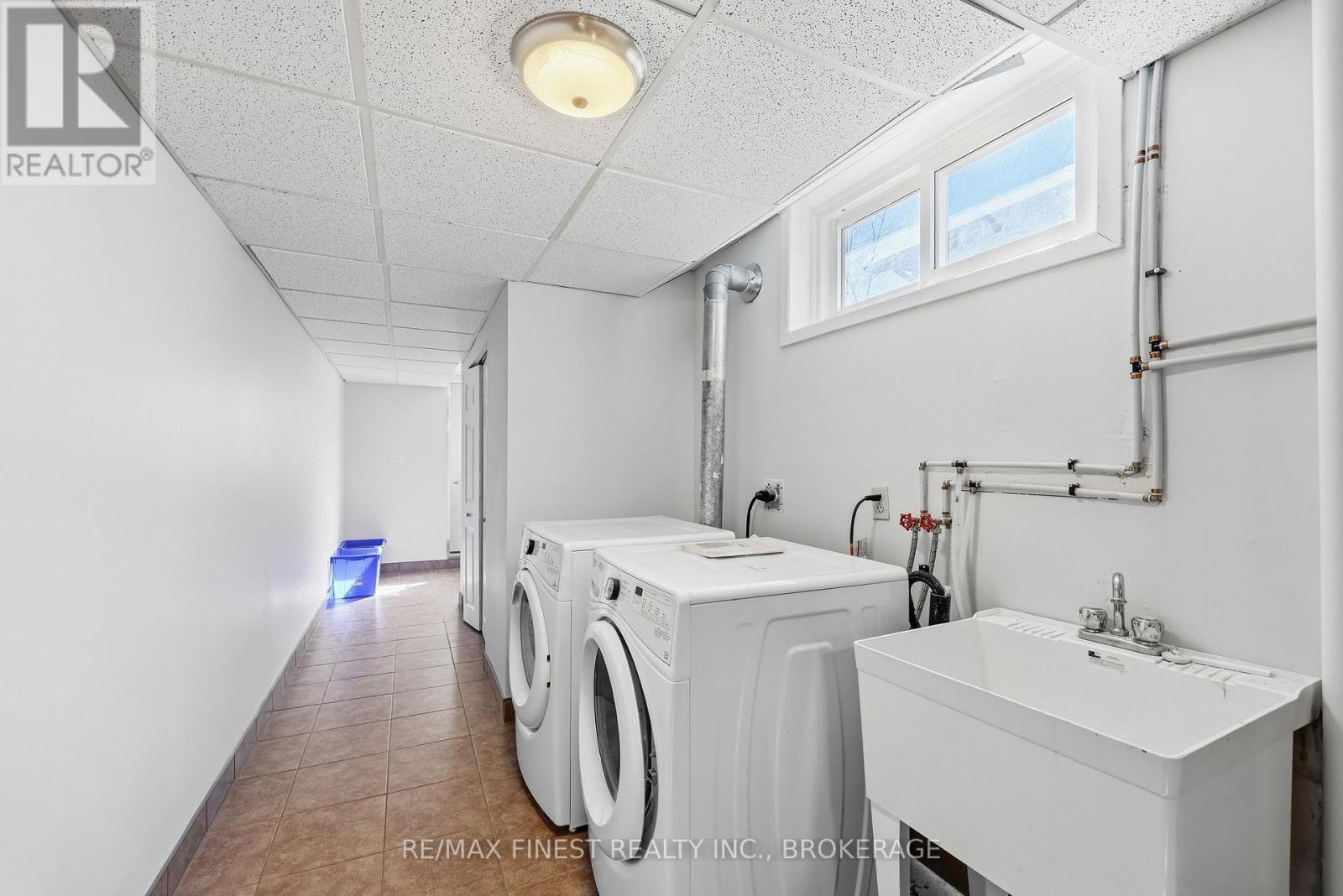 295 OWENS CRESCENT - 29
