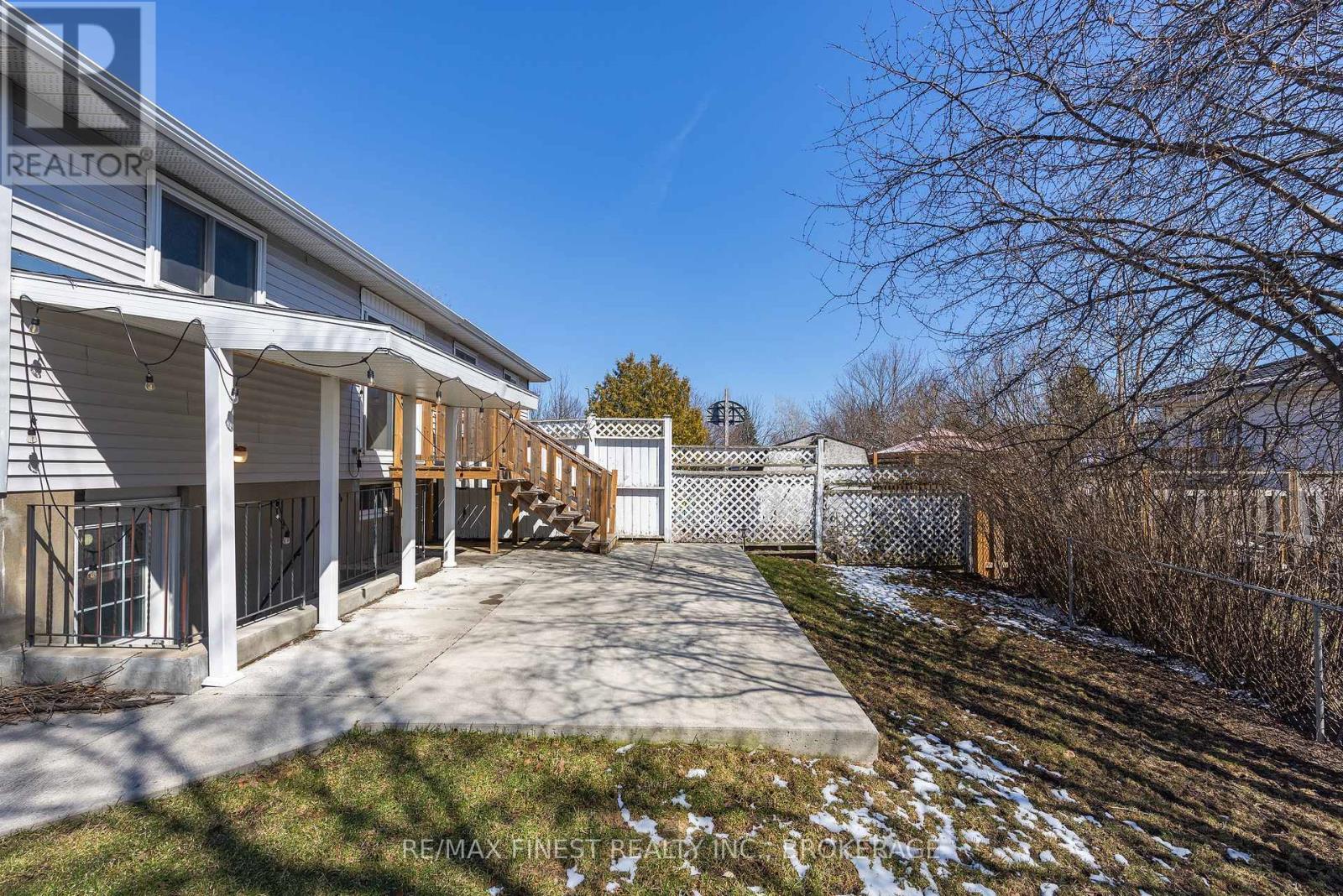 295 OWENS CRESCENT - 42