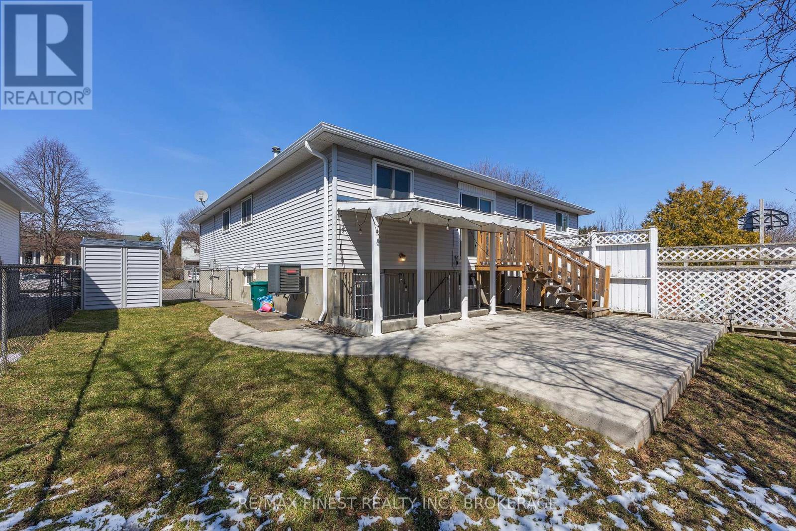295 OWENS CRESCENT - 44