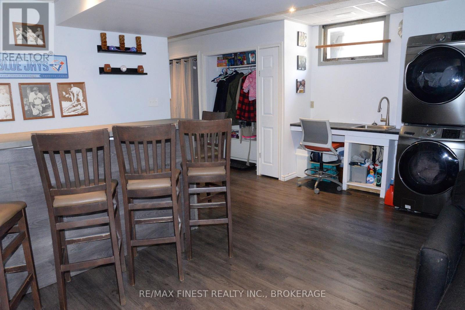 48 ABBEY DALE COURT - 29