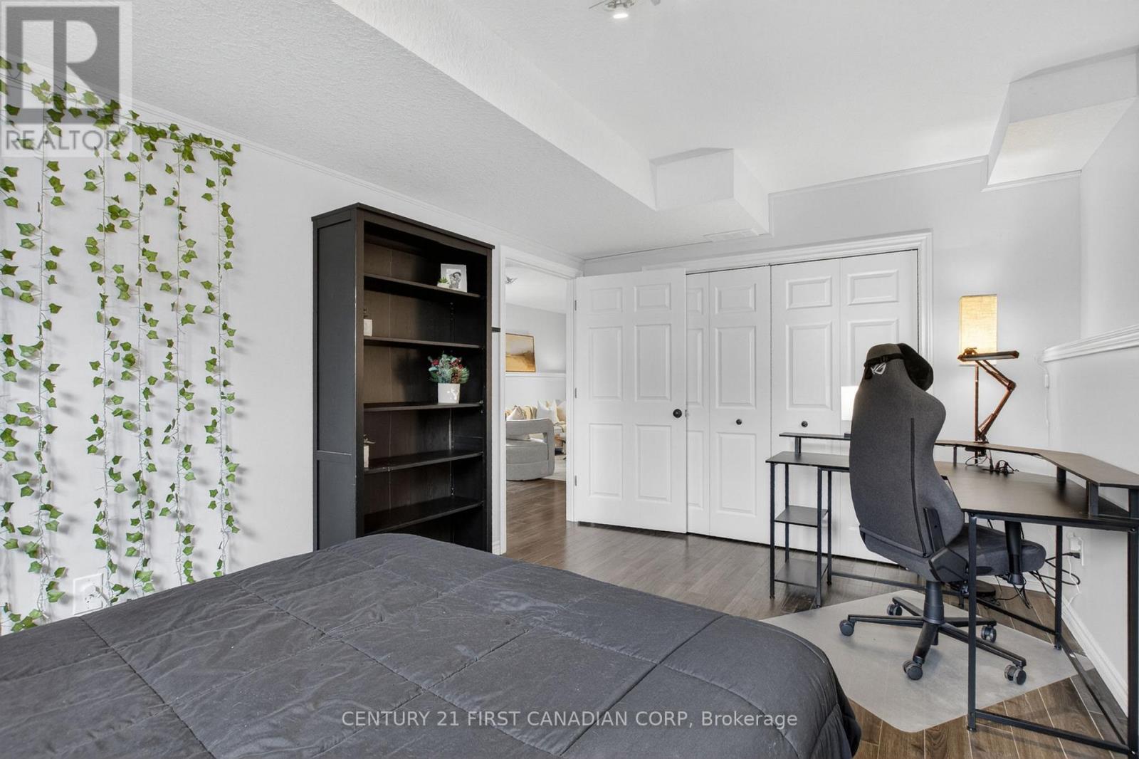 1379 ASPENRIDGE CRESCENT - 24
