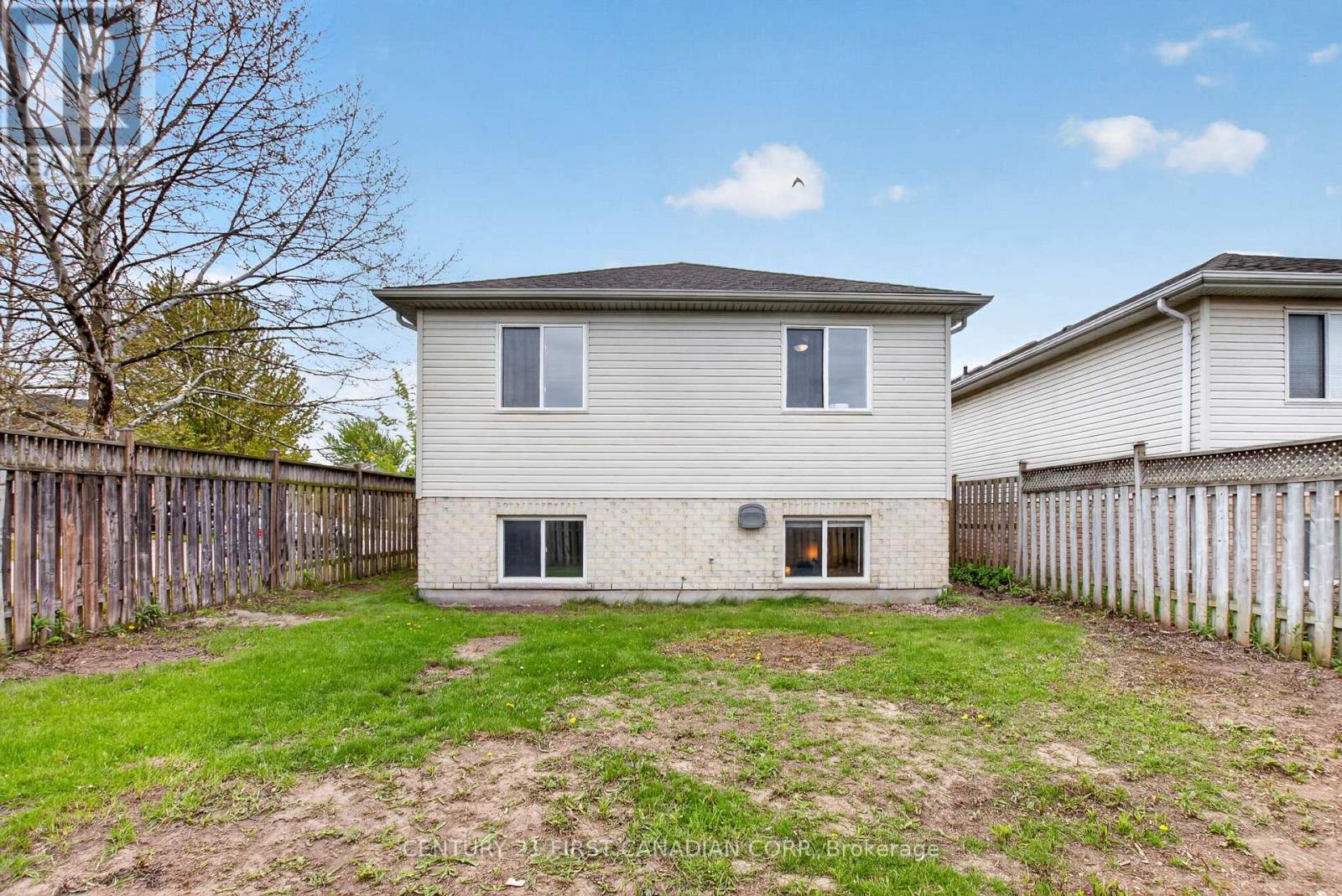 1379 ASPENRIDGE CRESCENT - 33