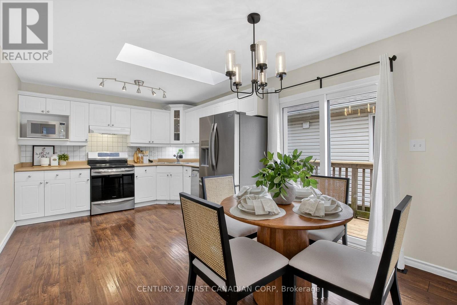 1379 ASPENRIDGE CRESCENT - 9