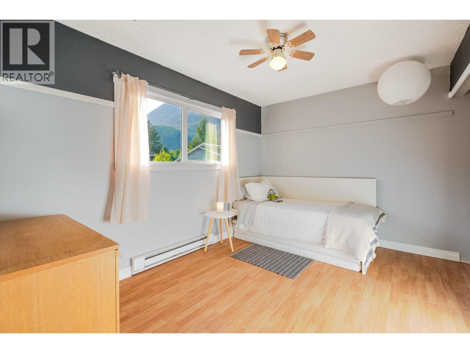9 39752 GOVERNMENT ROAD, Squamish