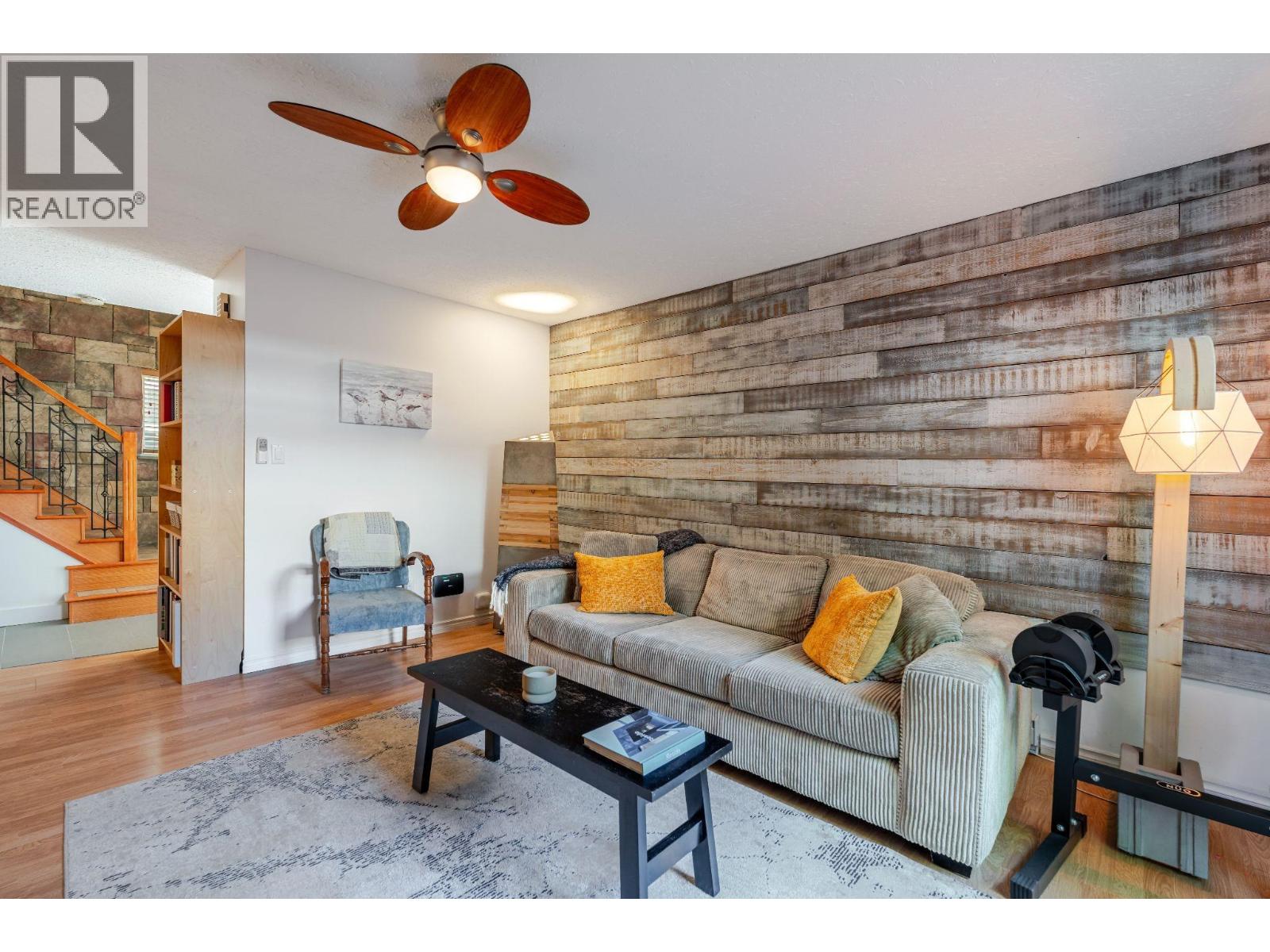 9 39752 GOVERNMENT ROAD, Squamish