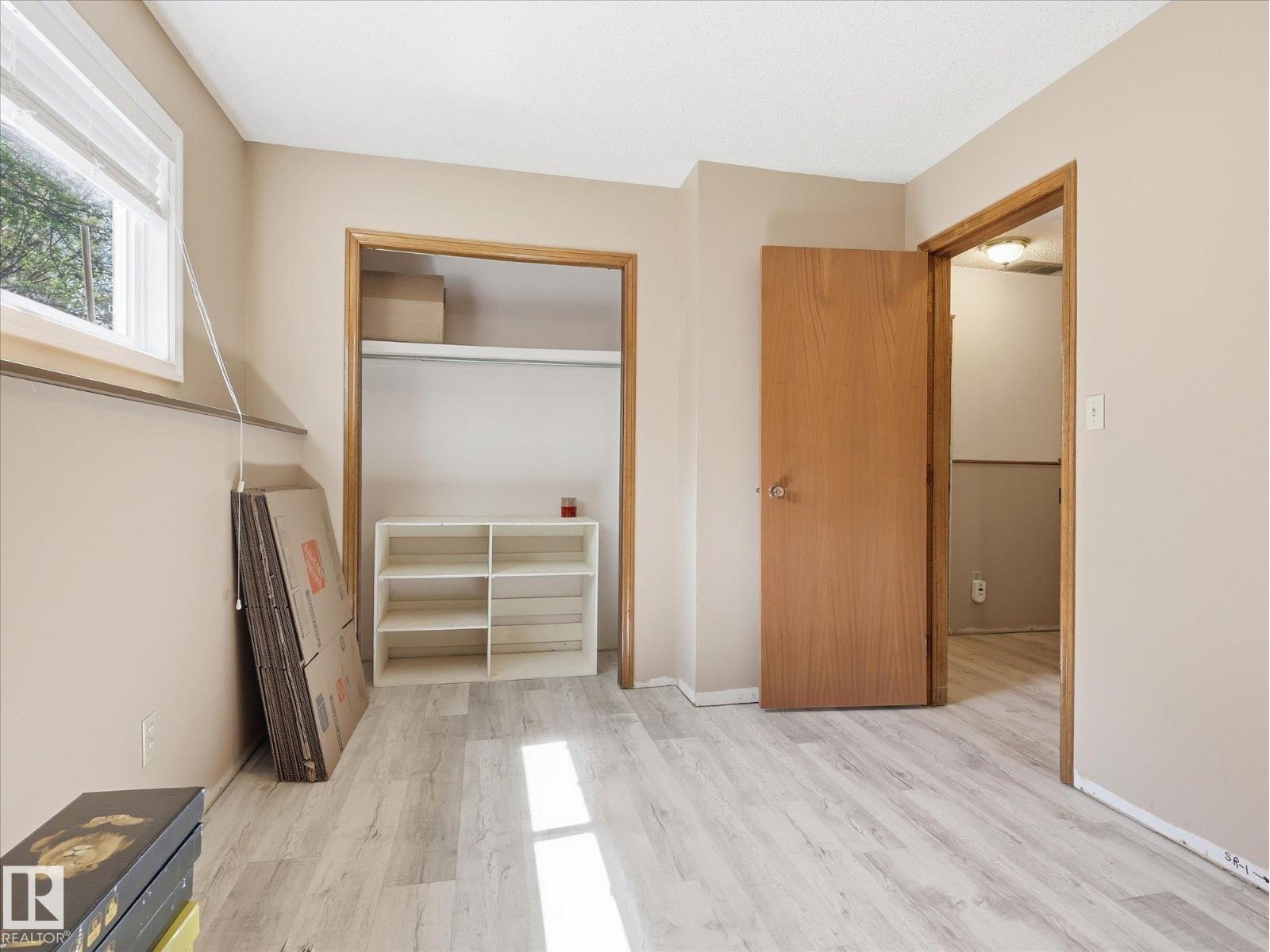45 LORNE CR - 38
