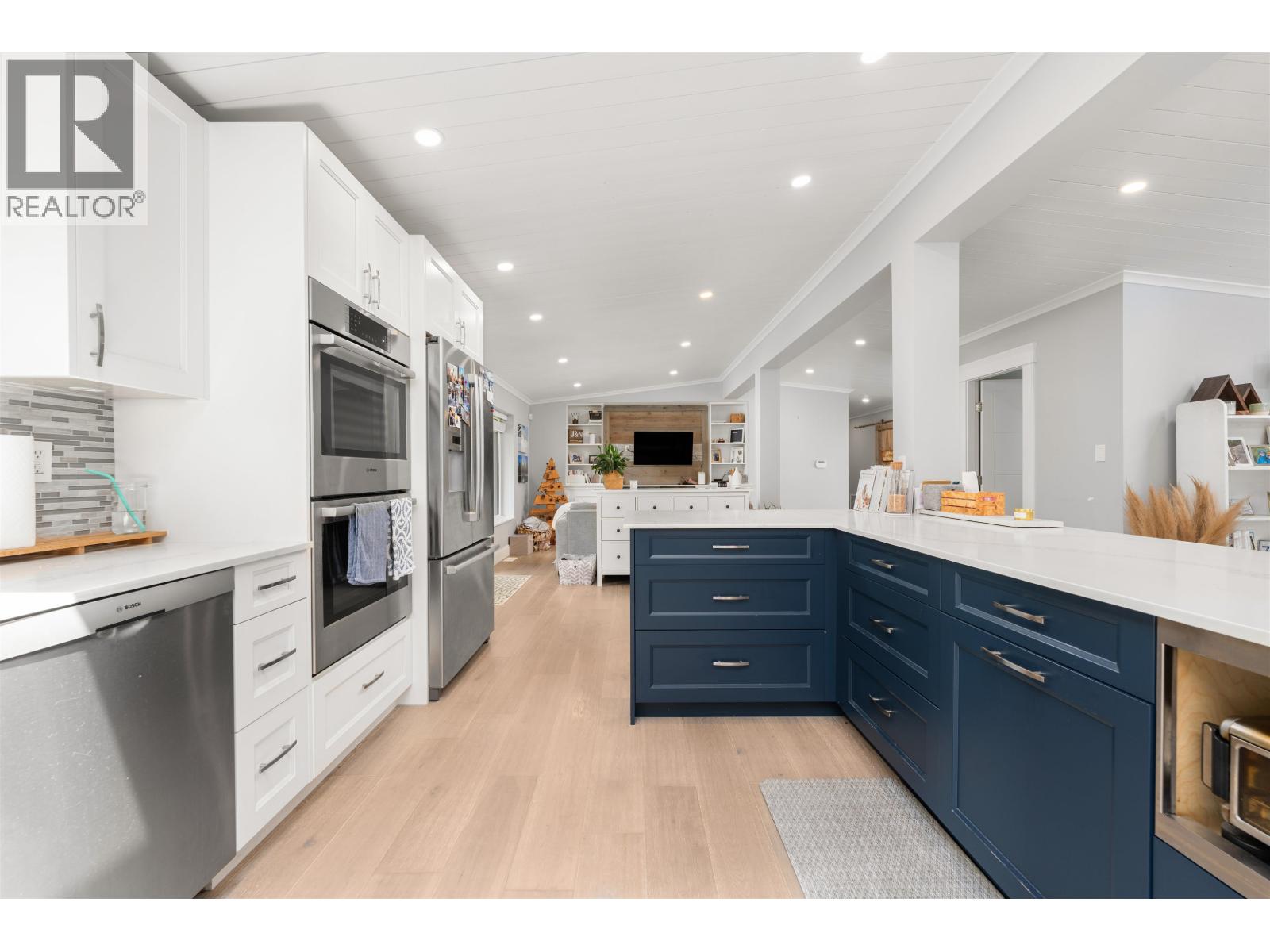 2361 FRIEDEL CRESCENT, Squamish