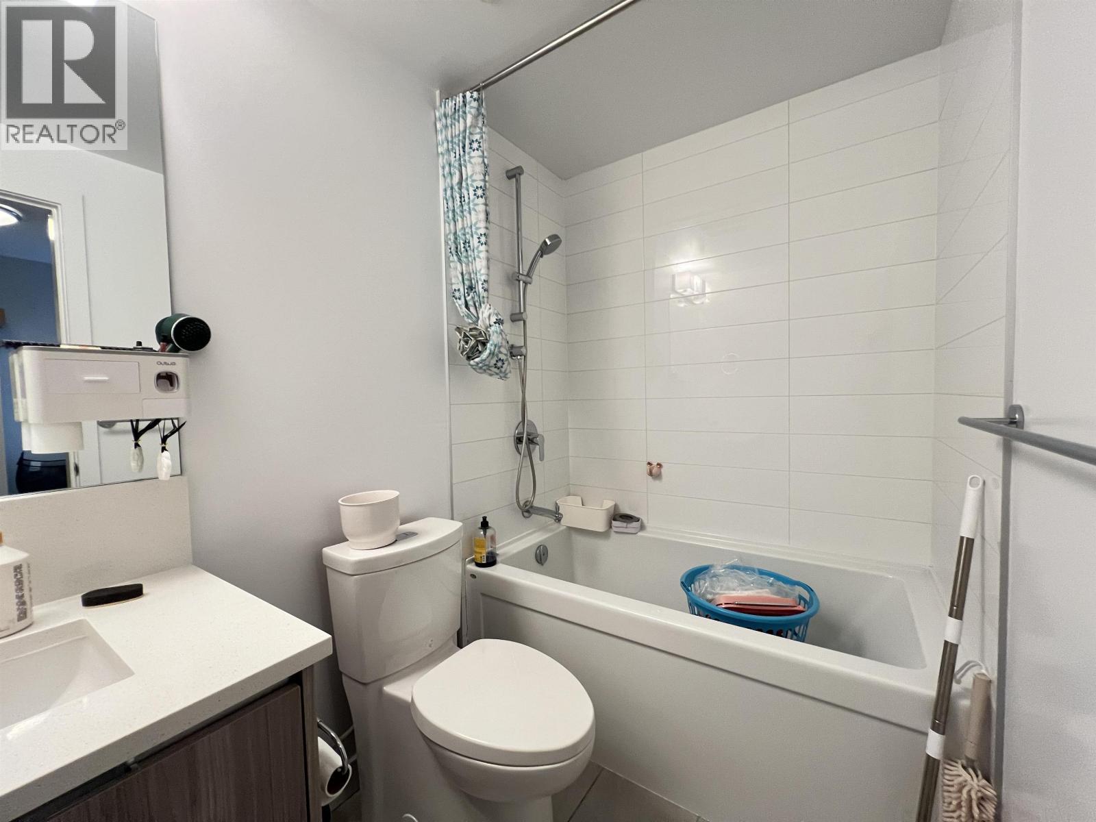 4007 4900 LENNOX LANE, Burnaby