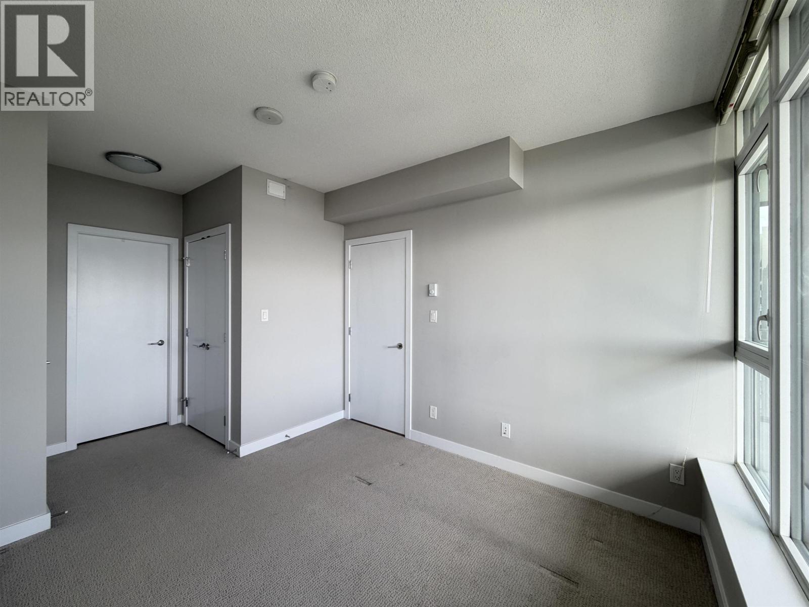 4007 4900 LENNOX LANE, Burnaby