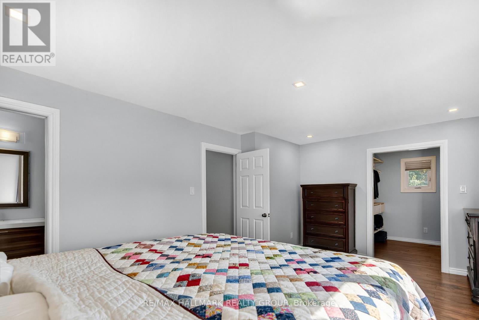 1354 GAULTOIS AVENUE - 11