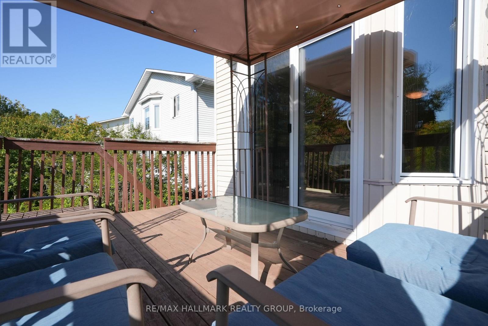 1354 GAULTOIS AVENUE - 23