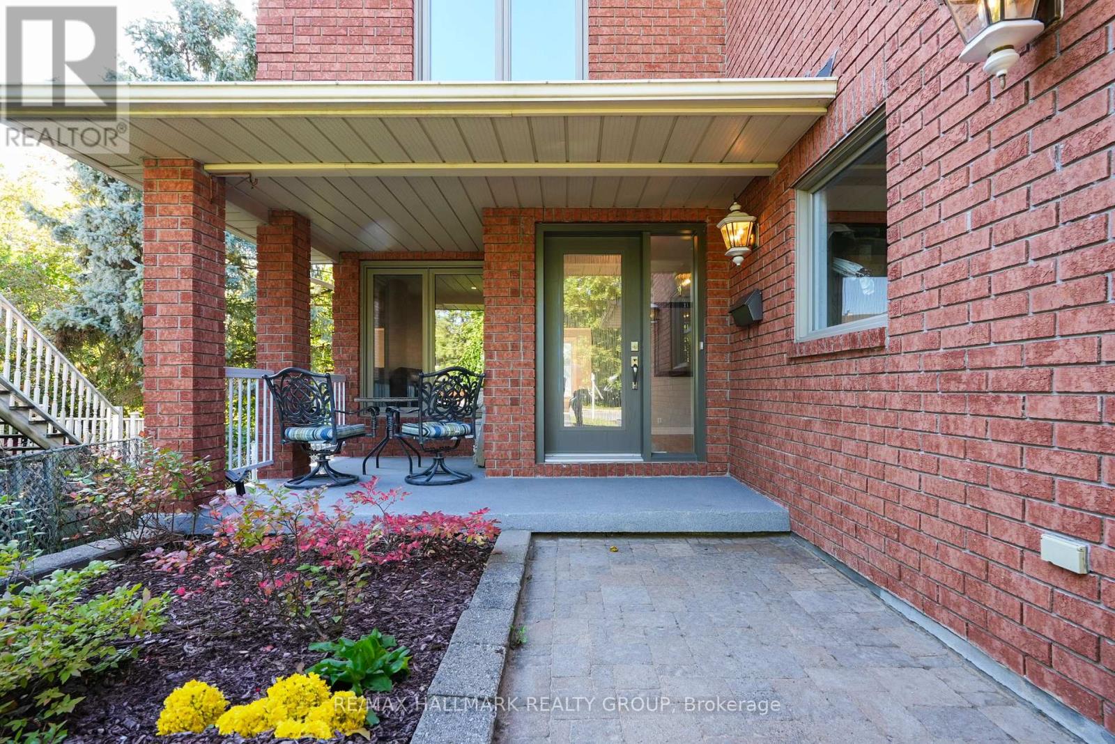 1354 GAULTOIS AVENUE - 24