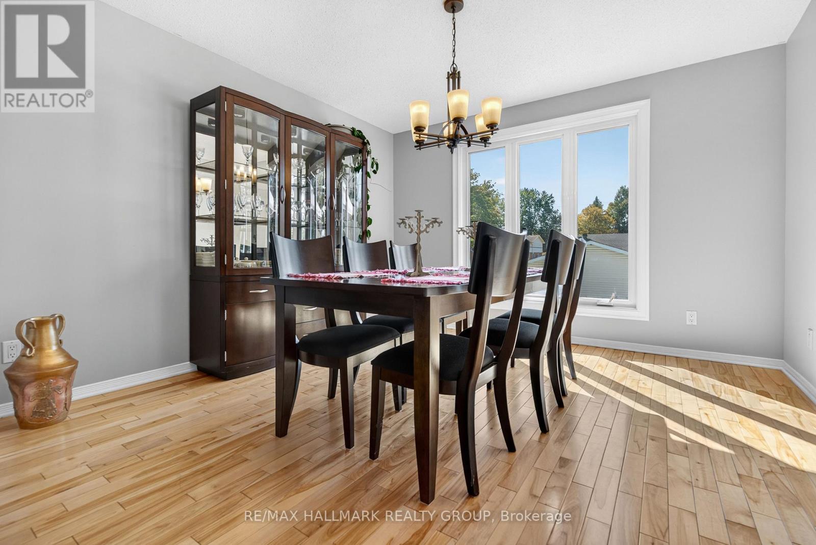 1354 GAULTOIS AVENUE - 5