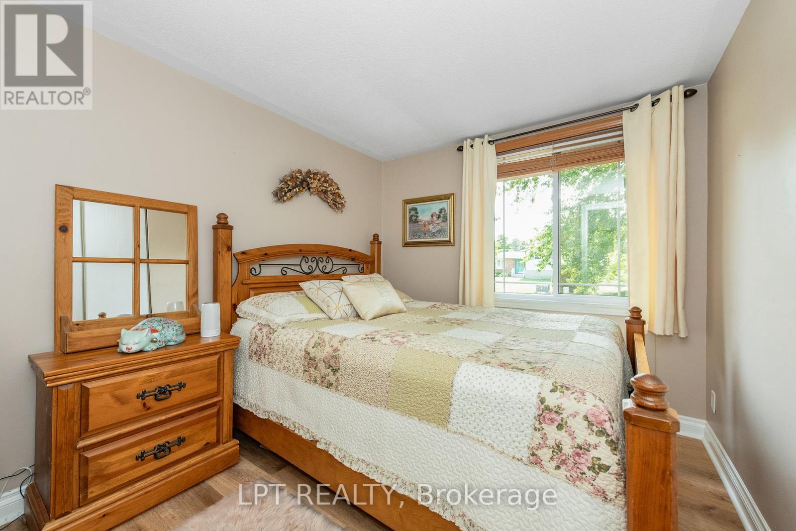 9 DALLAIRE CRESCENT - 10