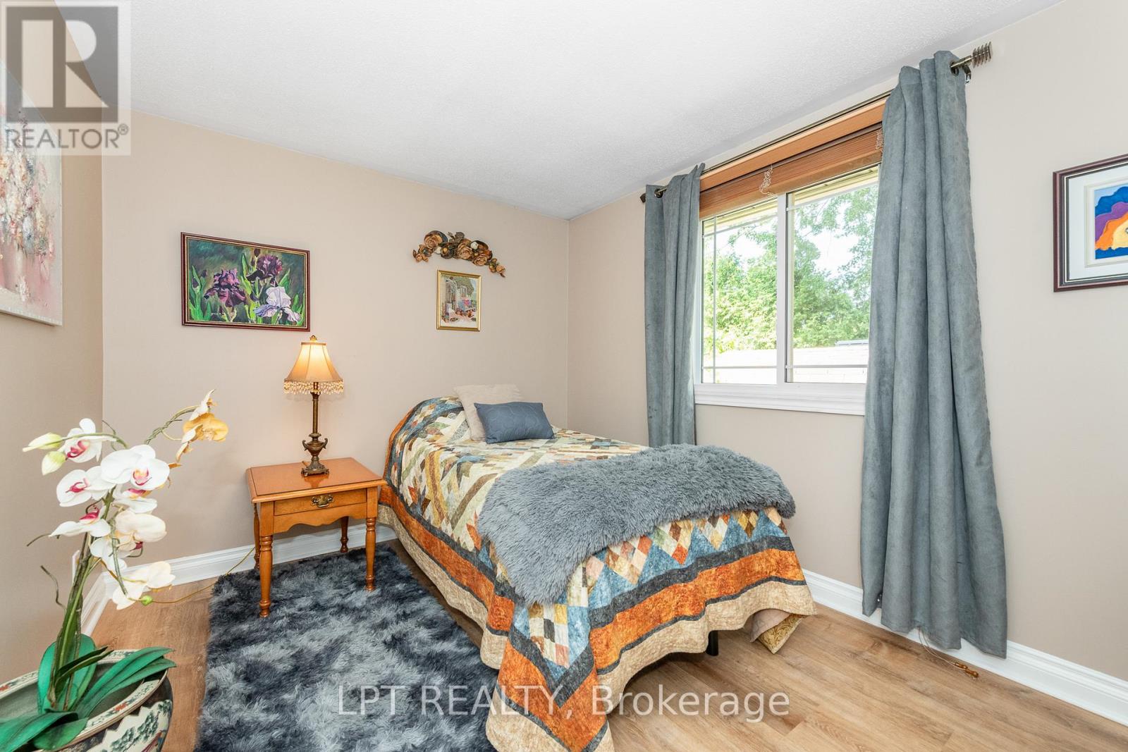 9 DALLAIRE CRESCENT - 11