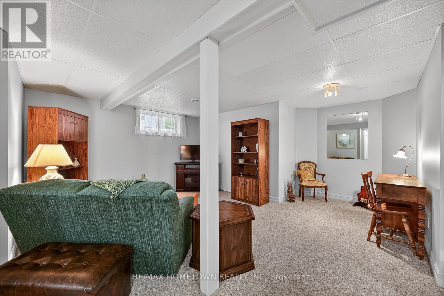 1079 SHEARER DRIVE - 32