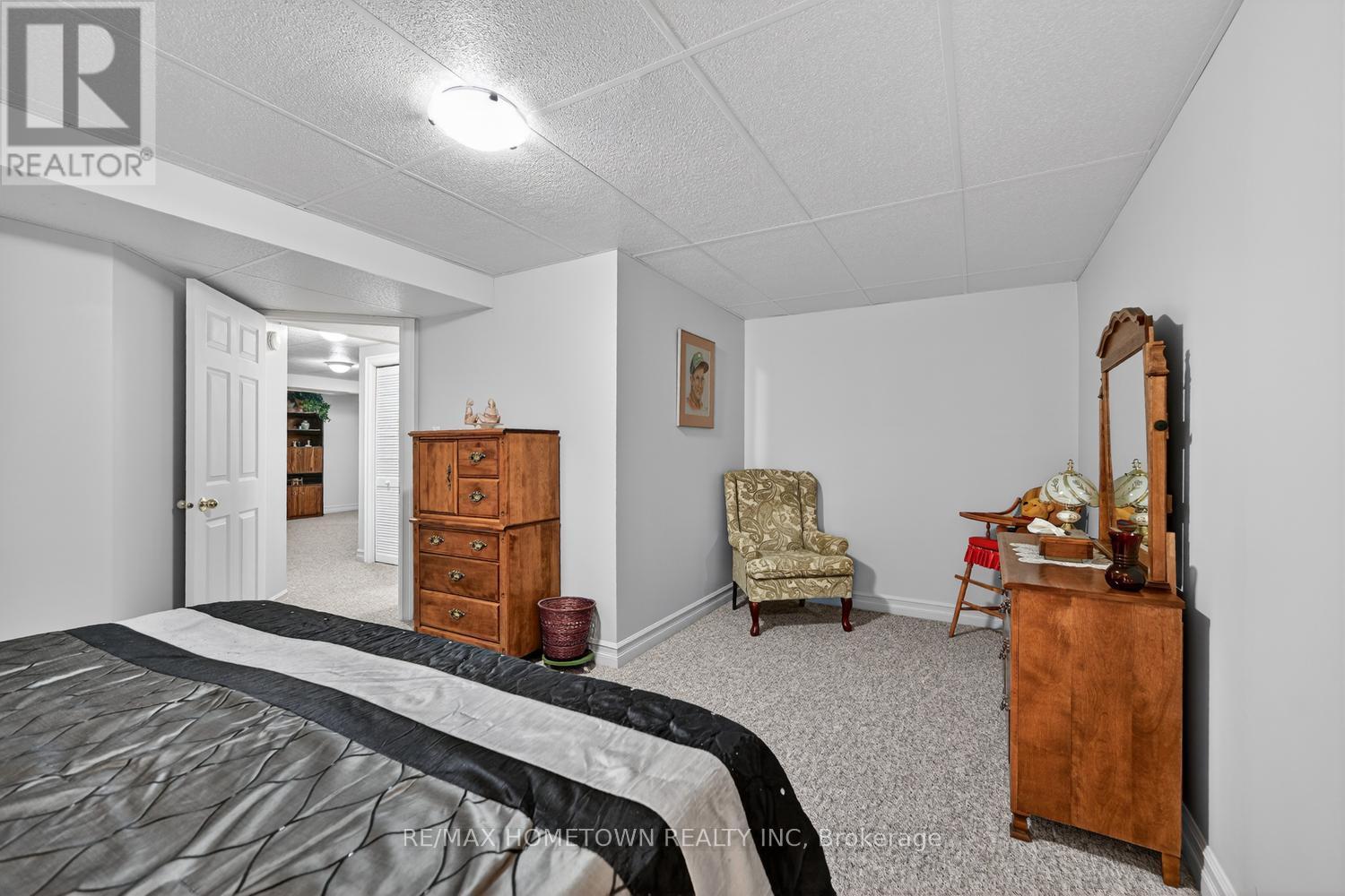 1079 SHEARER DRIVE - 34