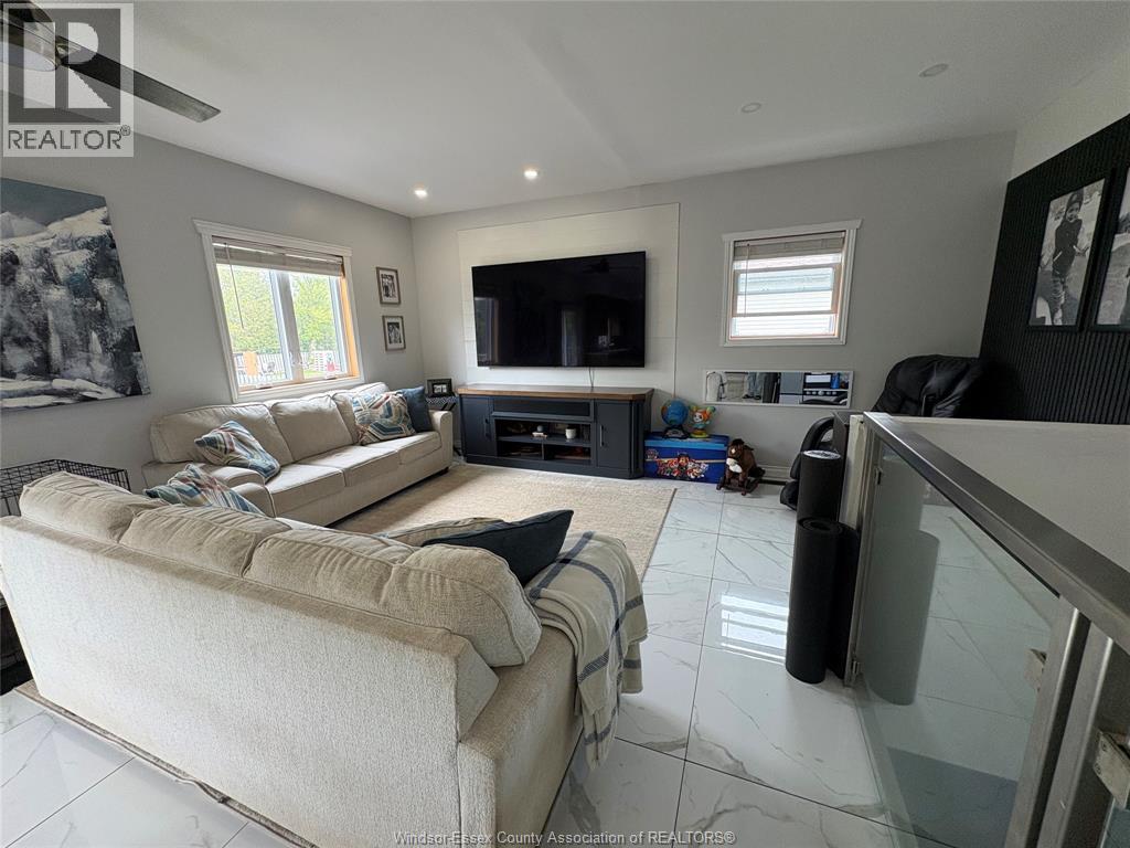 21107 MCLEAN ROAD - 13