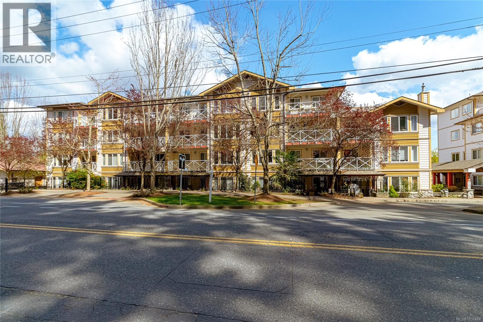 #405 364 Goldstream Ave - 27