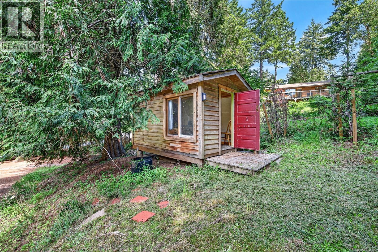135 Fairway Dr - 28