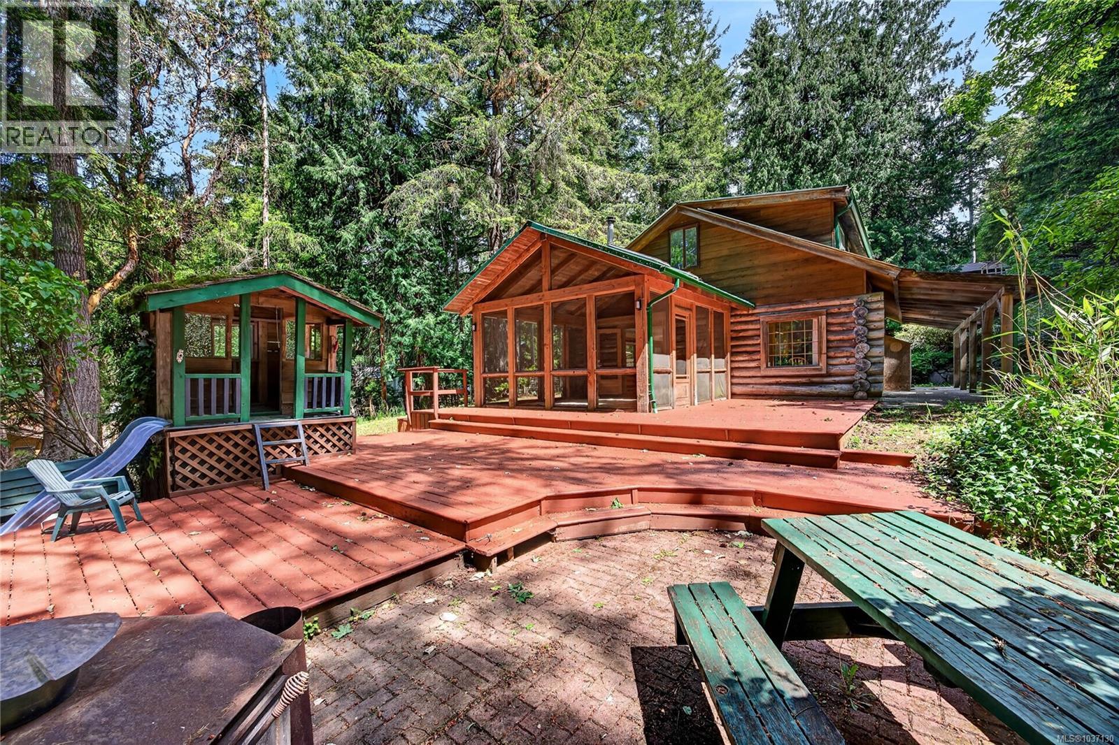 135 Fairway Dr, Salt Spring
