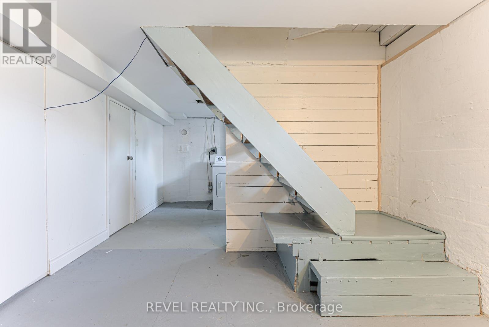241 ANNIS STREET - 21