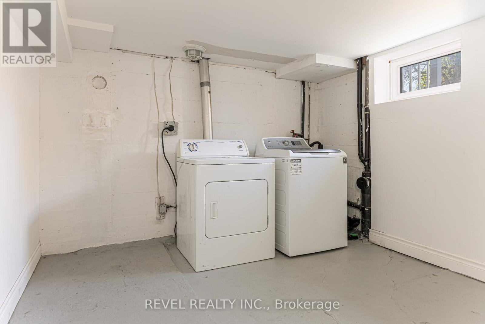 241 ANNIS STREET - 22