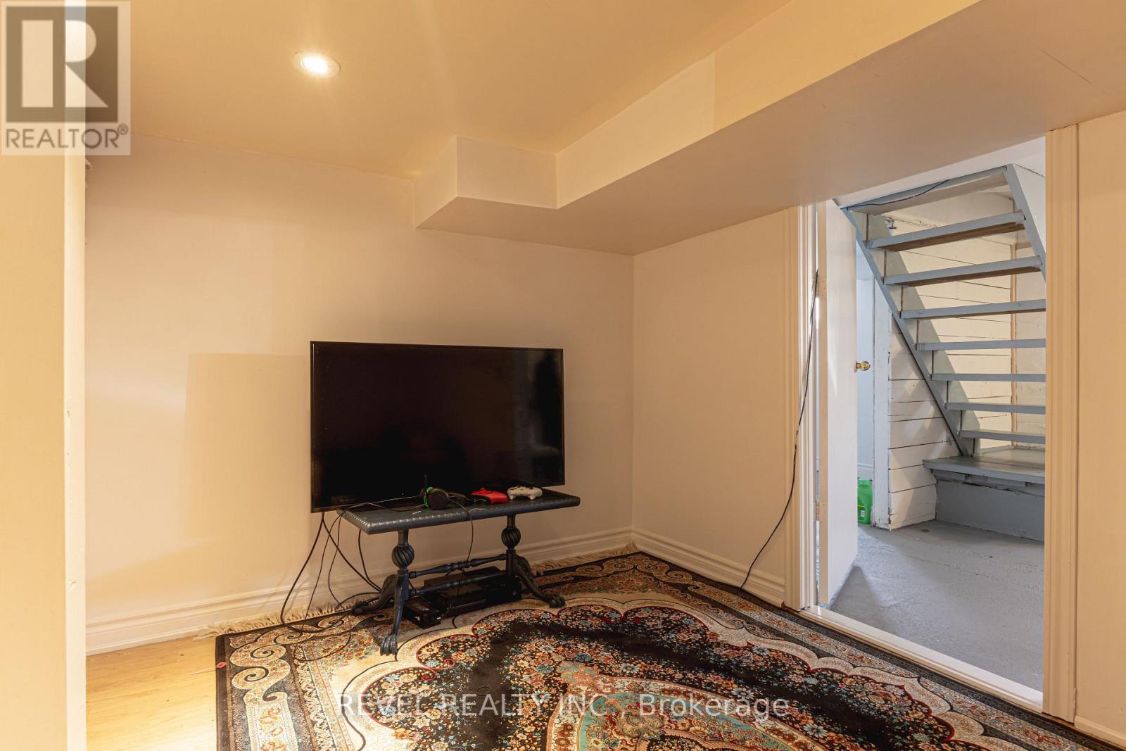 241 ANNIS STREET - 26