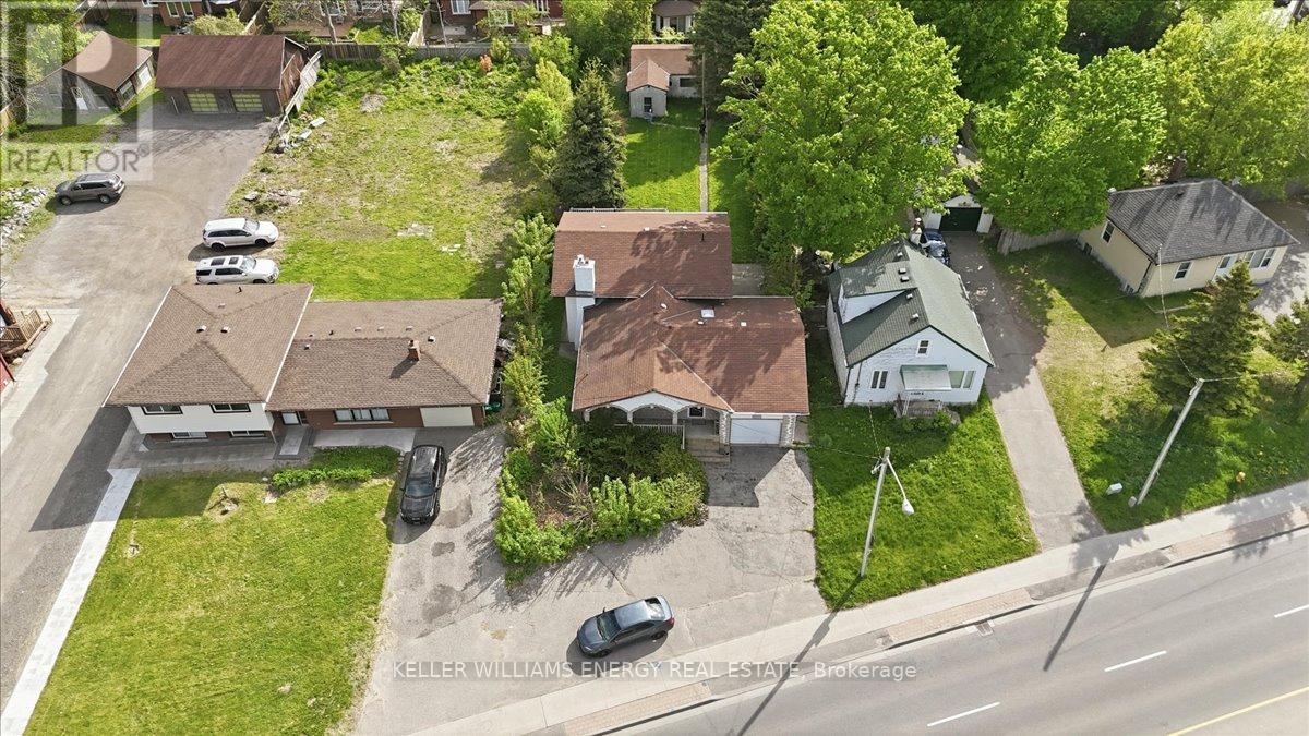 2033 SIMCOE STREET N - 26
