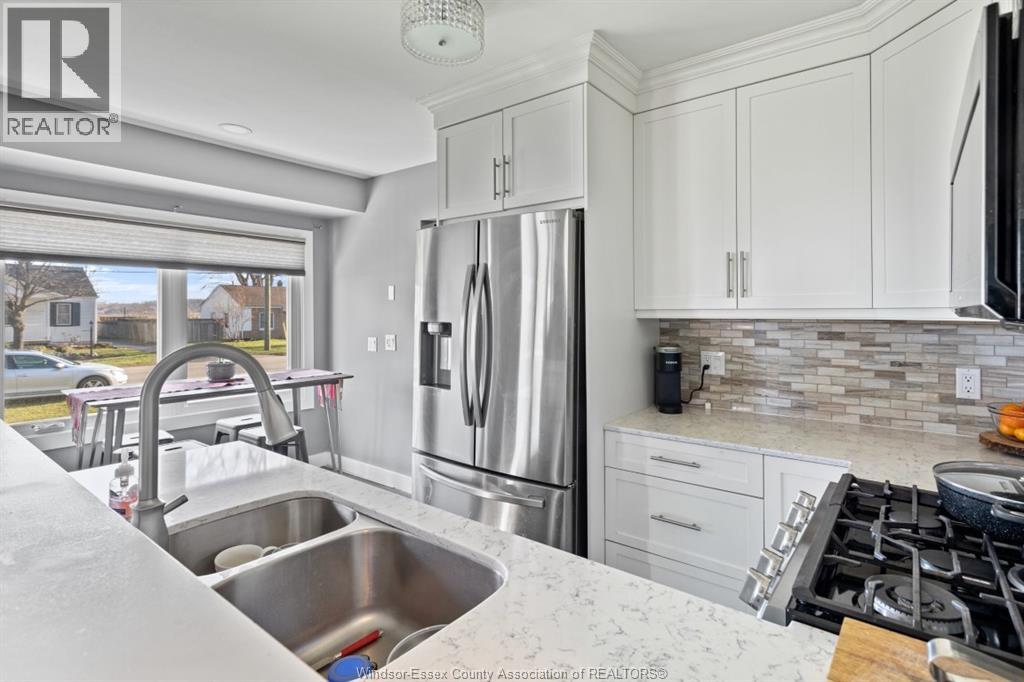 220 VICTORY, LaSalle, Ontario, N9J1V6 — Photo 12