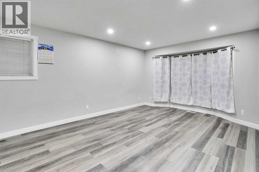 6081 Martingrove Road NE - 6