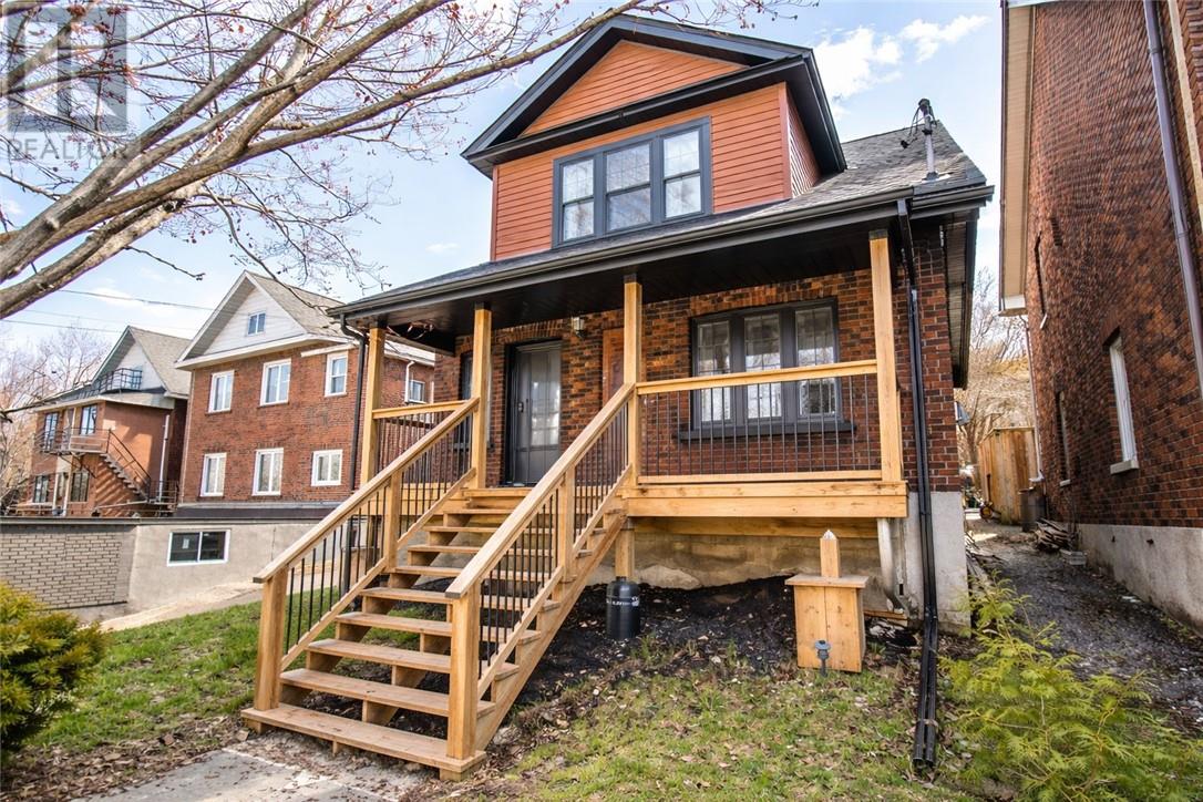 49 Worthington Crescent - 1