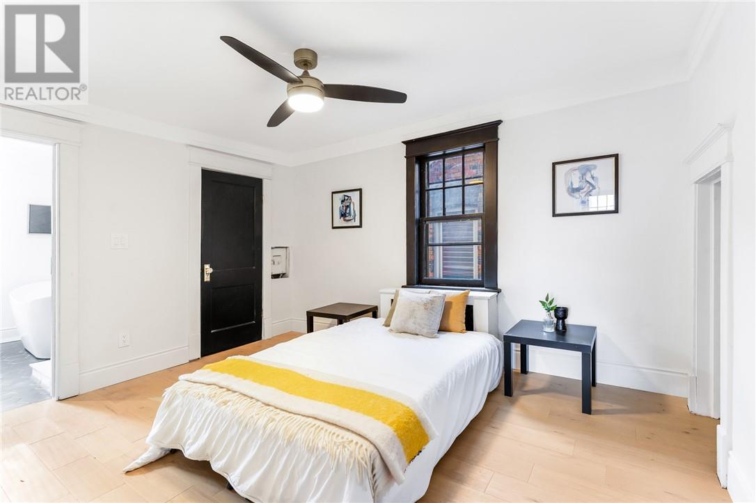 49 Worthington Crescent - 24