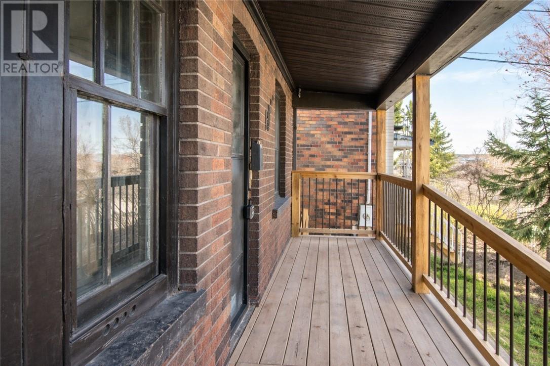 49 Worthington Crescent - 3