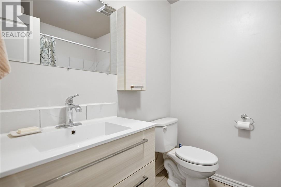 1638 SPRINGBROOK, Greater Sudbury, Ontario, P3A5E1 — Photo 3