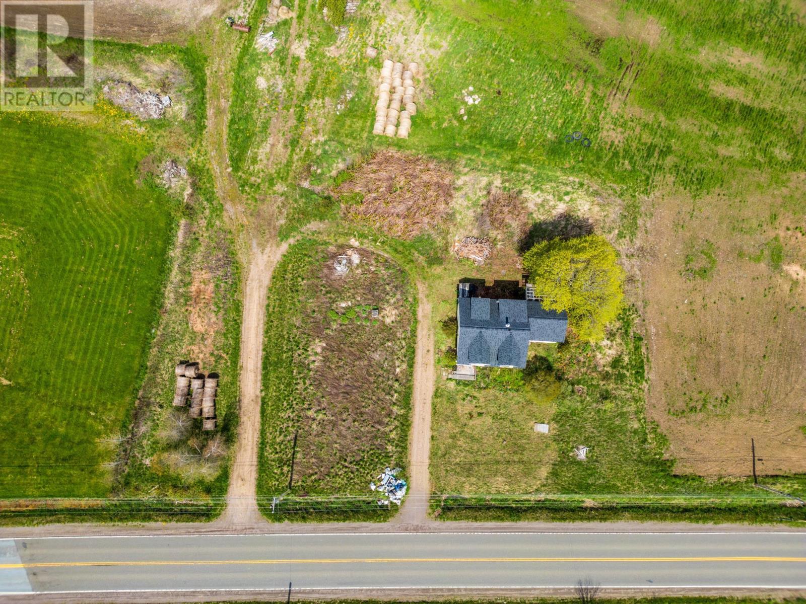 Property 37 of 47 of 10811 Highway 1