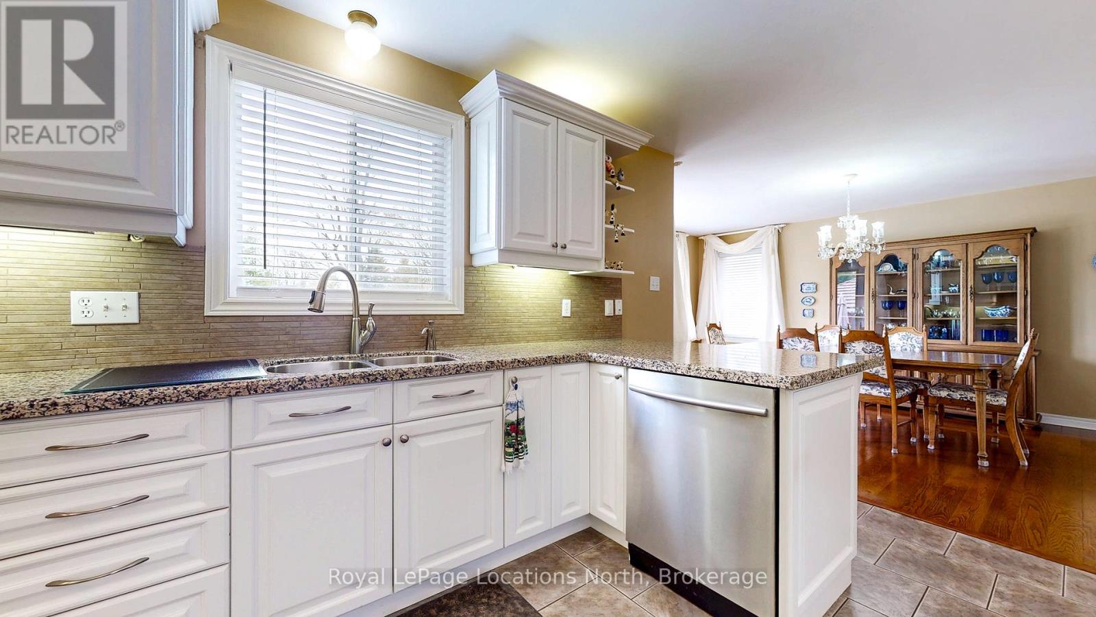 4 HILLIER COURT - 9