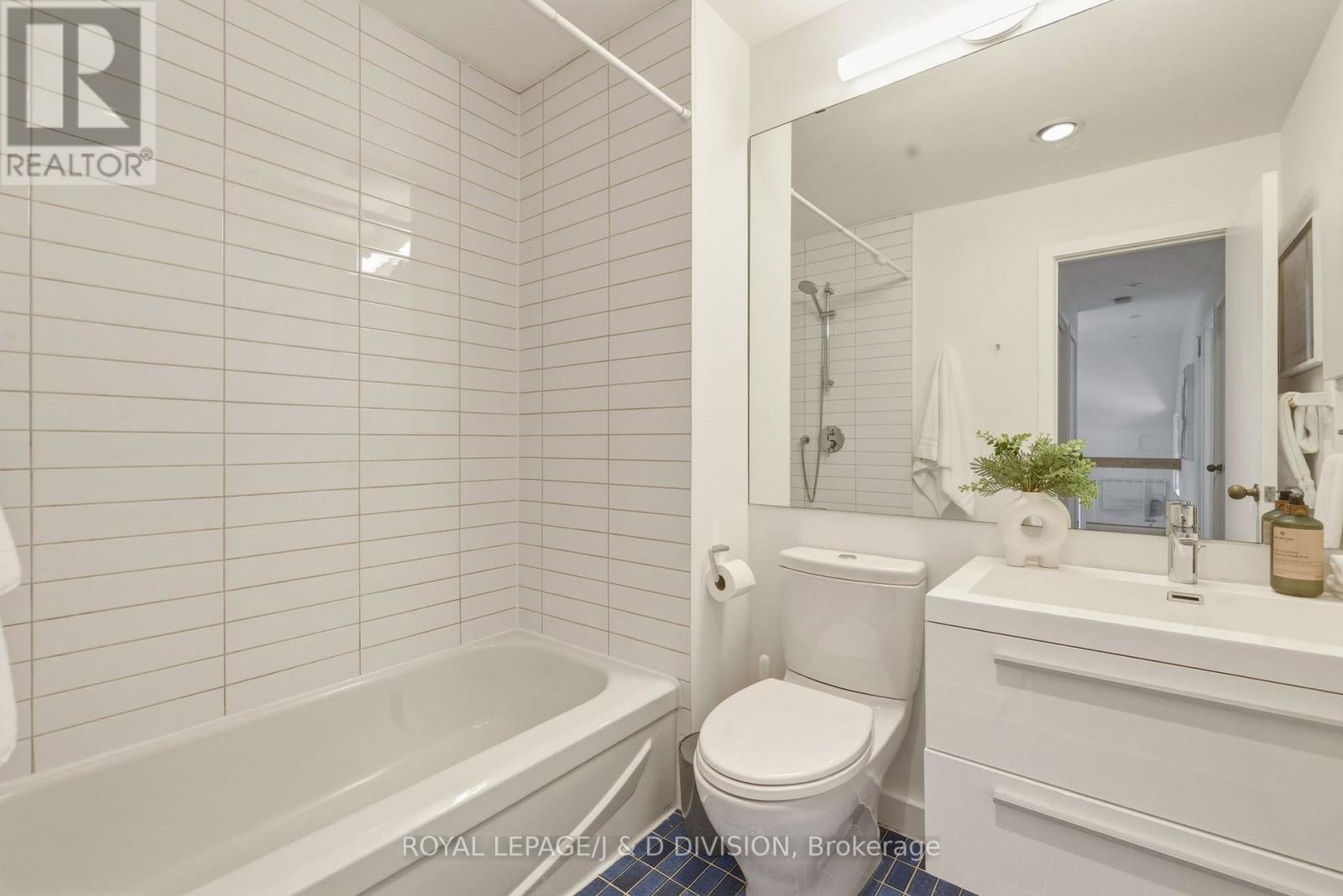 11C TRANBY AVENUE - 26