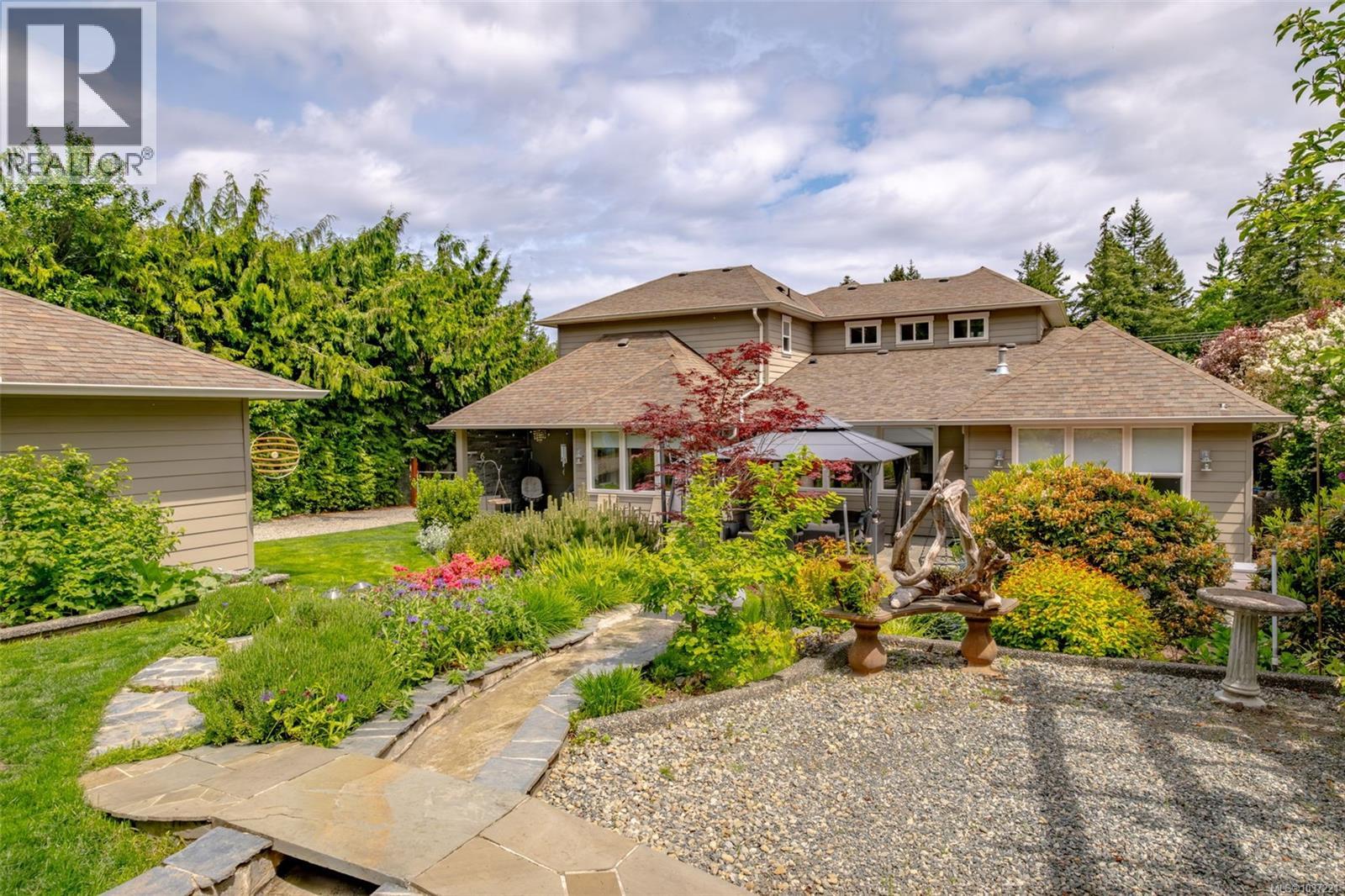 7739 Clark Dr, Lantzville