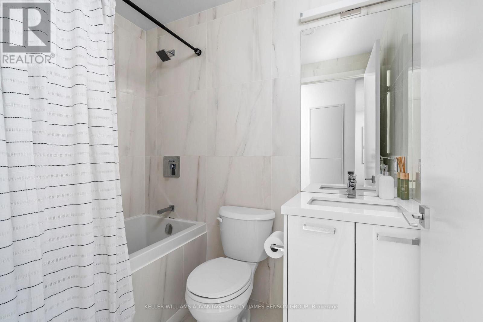 #301 195 MCCAUL STREET - 8