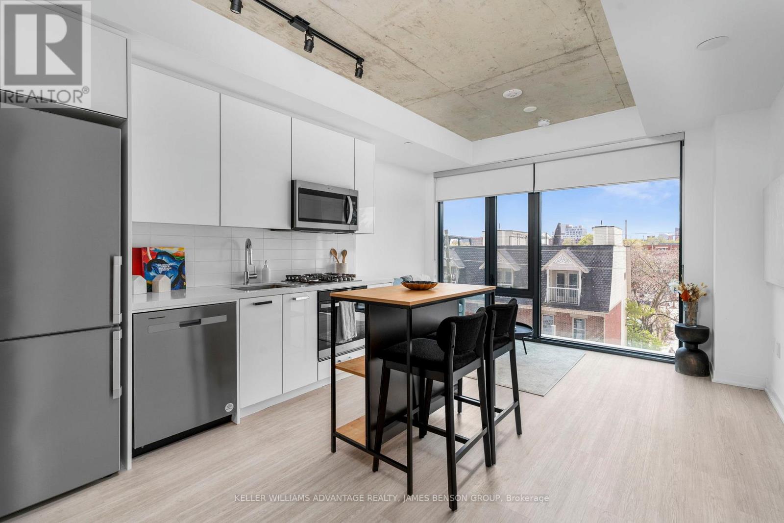 #301 195 MCCAUL STREET - 10