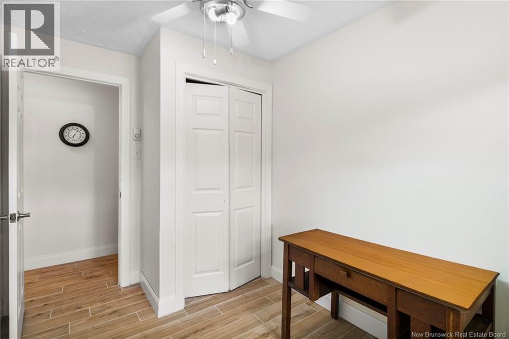 10 Larlee Road - 32