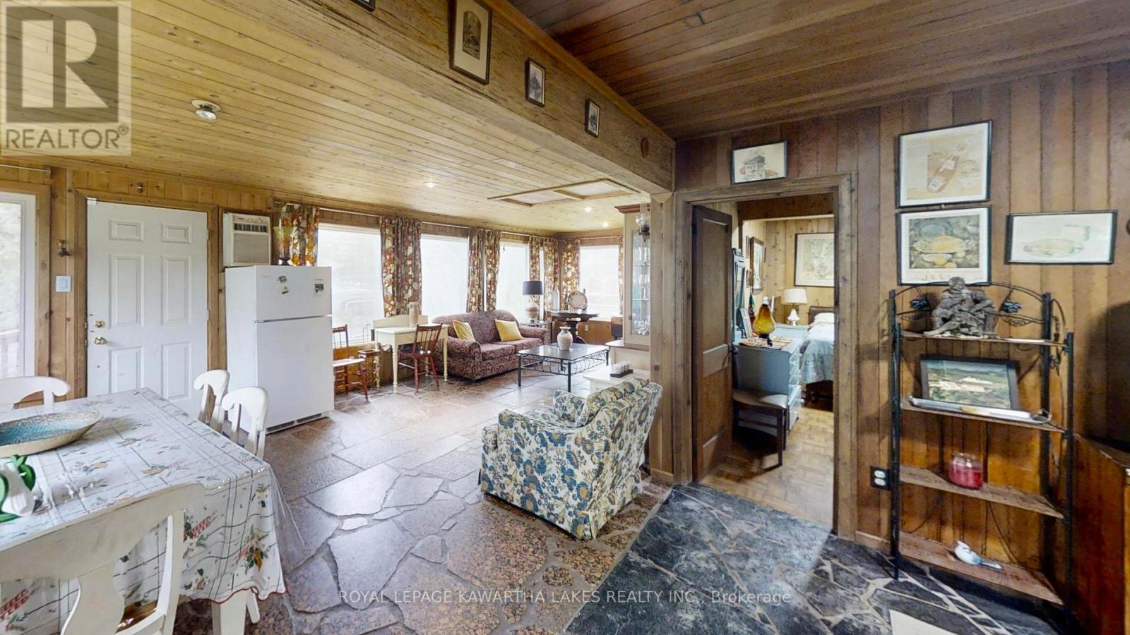 8 SANDY COVE LANE - 33