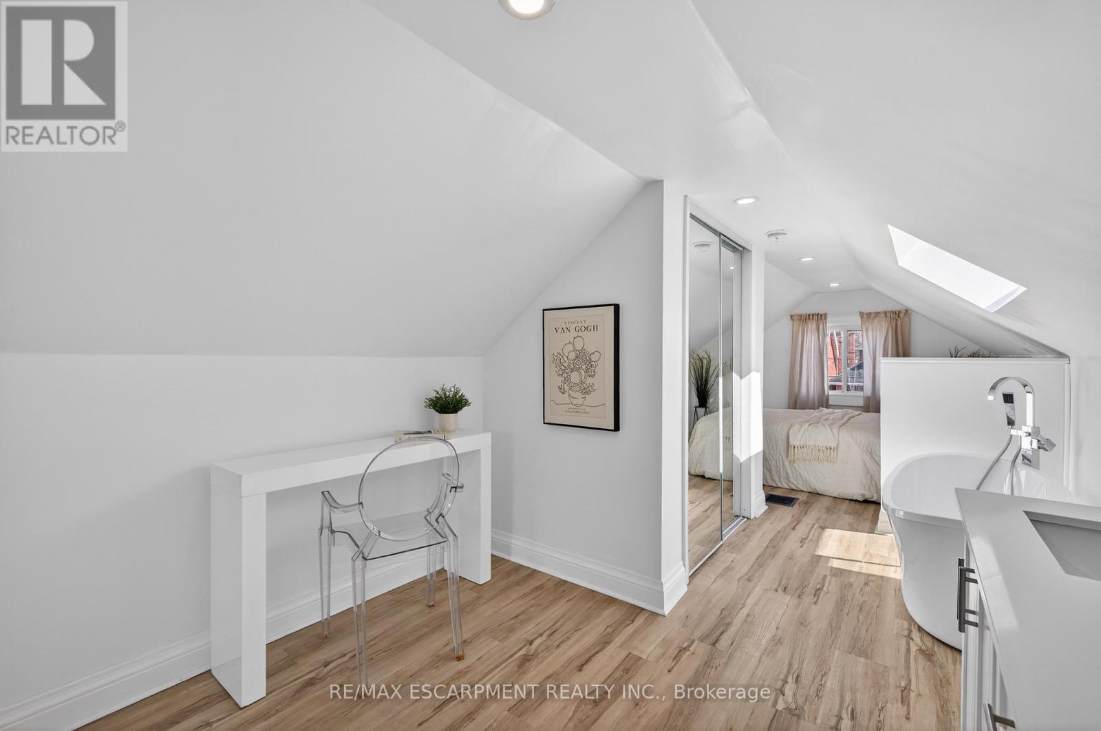 8 EAST 23RD STREET - 24
