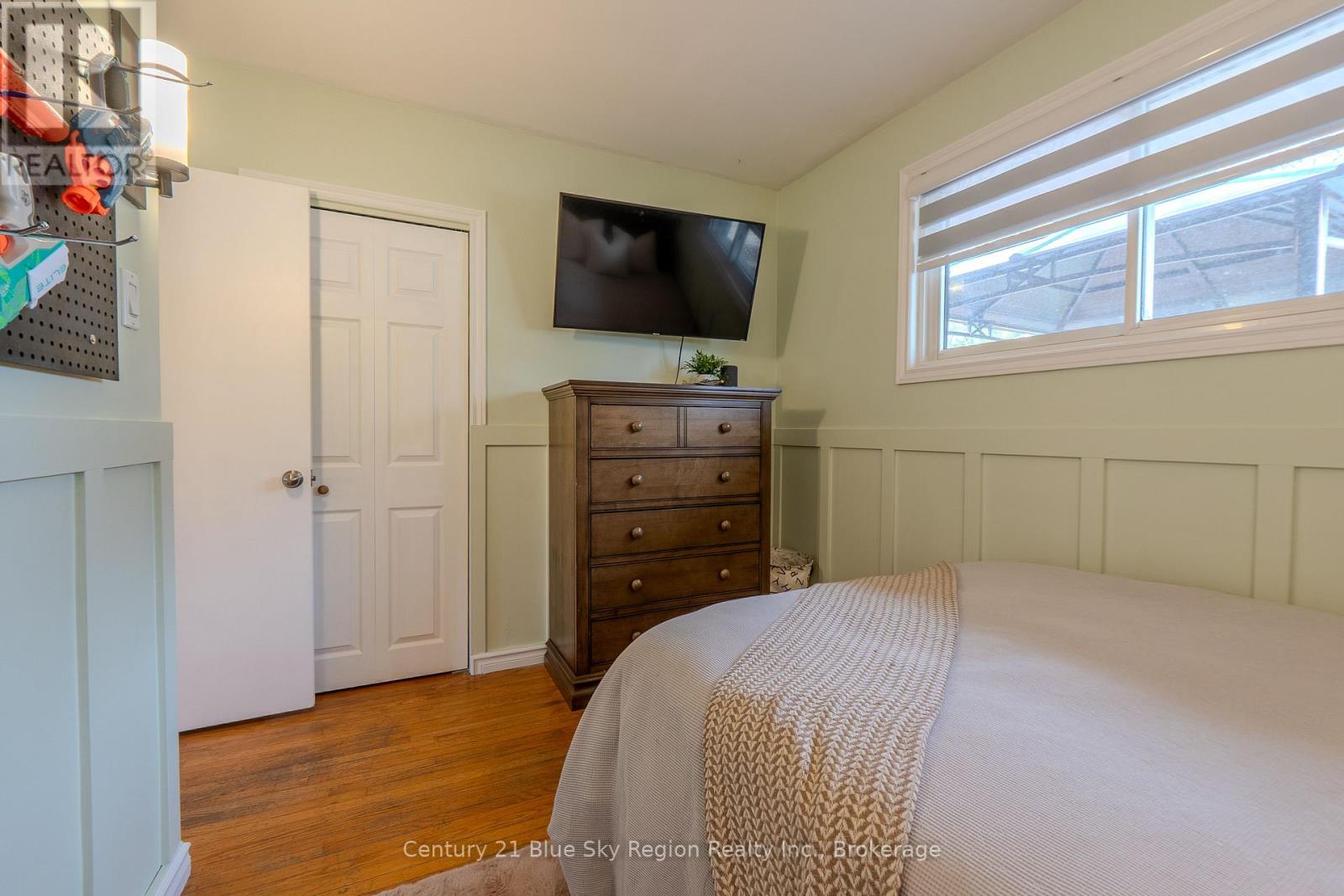 19 MARSHALL PARK DRIVE - 20