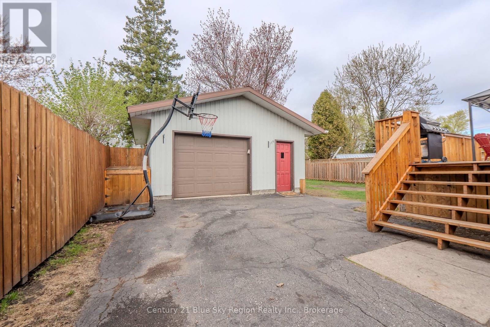 19 MARSHALL PARK DRIVE - 34