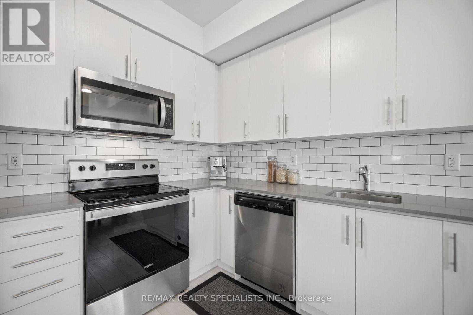 #21 3405 RIDGEWAY DRIVE - 10