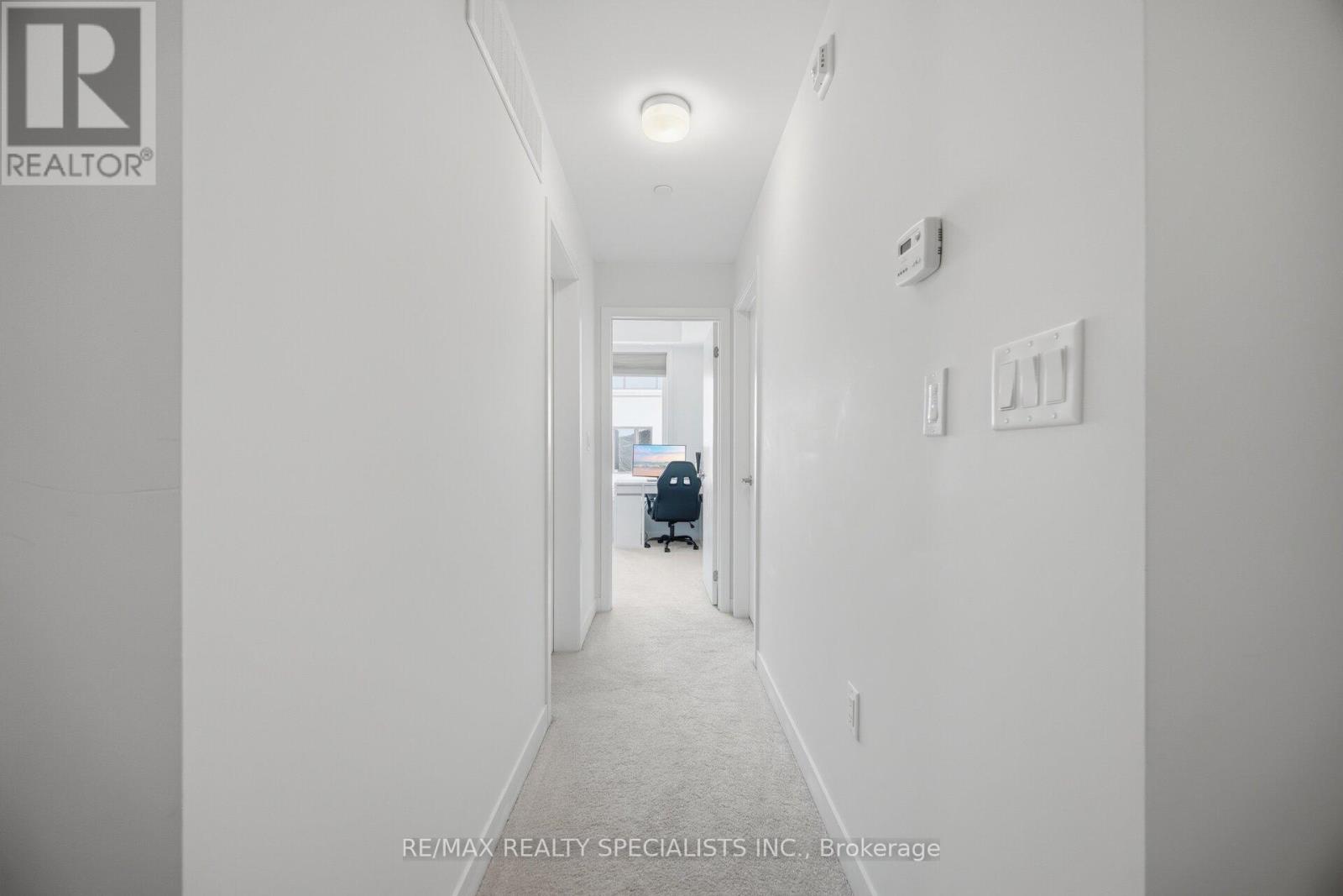 #21 3405 RIDGEWAY DRIVE - 20