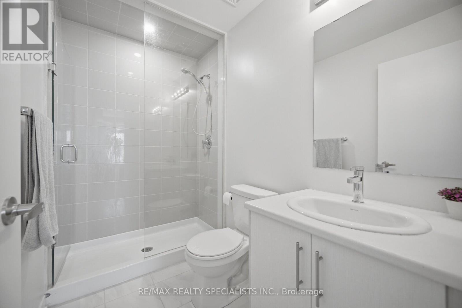 #21 3405 RIDGEWAY DRIVE - 23