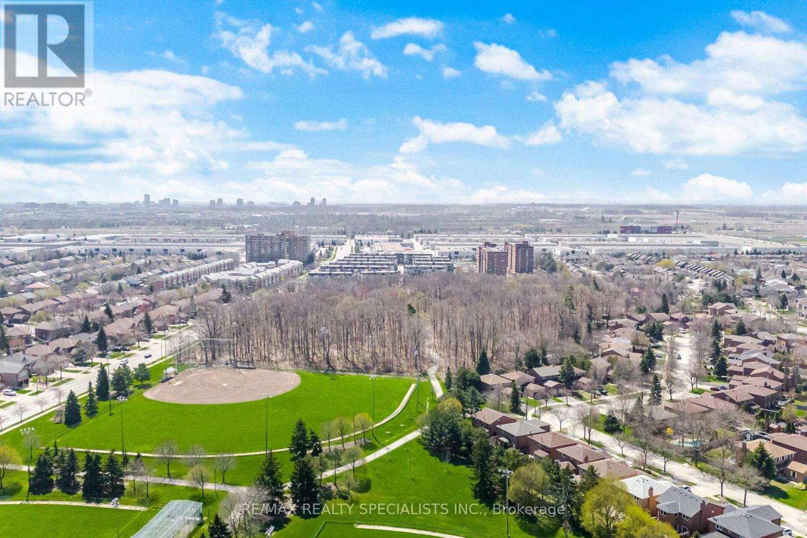 #21 3405 RIDGEWAY DRIVE - 33